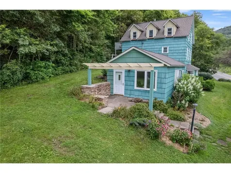 495 North Street Fountain City WI 54629