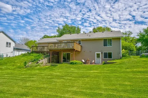 6878 Upper 28th Street N Oakdale MN 55128