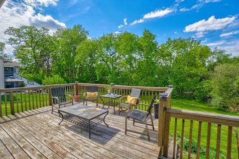 6878 Upper 28th Street N Oakdale MN 55128