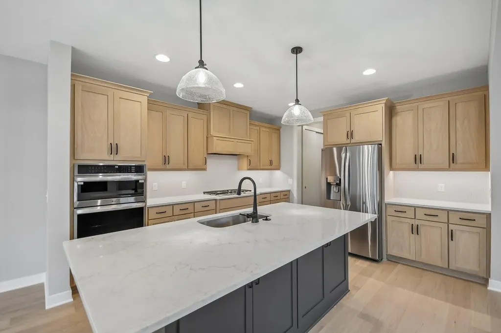 5830 Freeland Bay N Hugo MN 55038