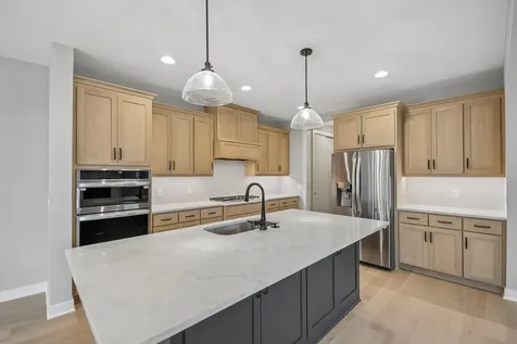5830 Freeland Bay N Hugo MN 55038