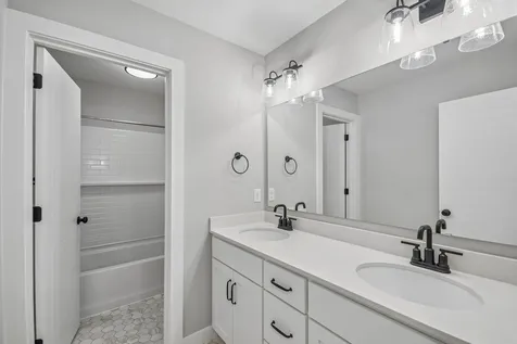 5830 Freeland Bay N Hugo MN 55038
