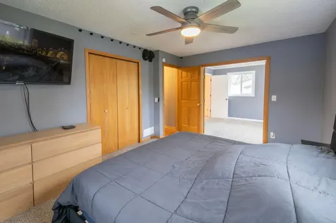2016 84th Avenue N Brooklyn Park MN 55444