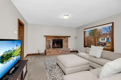 4354 Upton Avenue N Minneapolis MN 55412