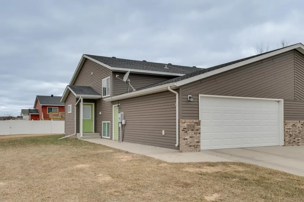 2524 7th Court W West Fargo ND 58078