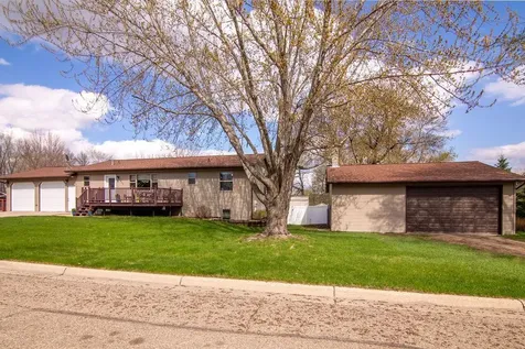 811 Roosevelt Street Alexandria MN 56308