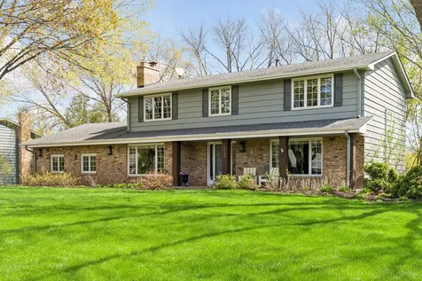 1140 Vagabond Lane N Plymouth MN 55447