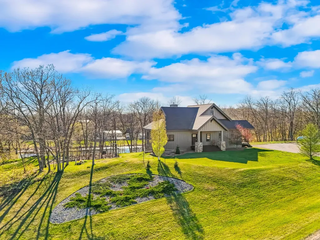 47069 425th Avenue Perham MN 56573