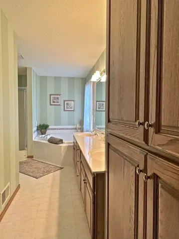 6361 Beckman Court Inver Grove Heights MN 55077