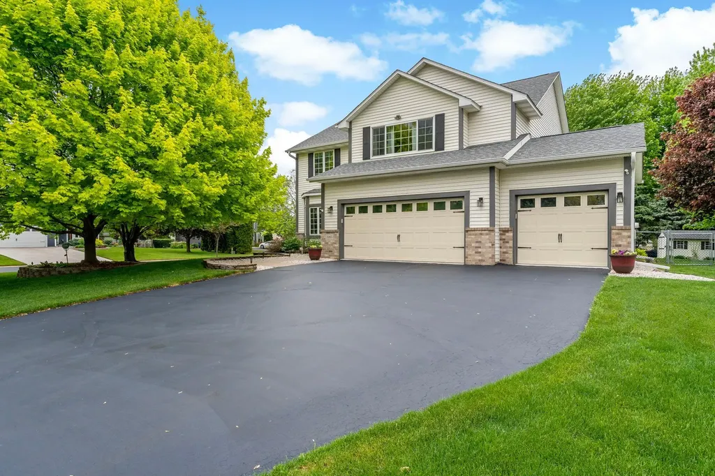 2065 Anton Way Shakopee MN 55379