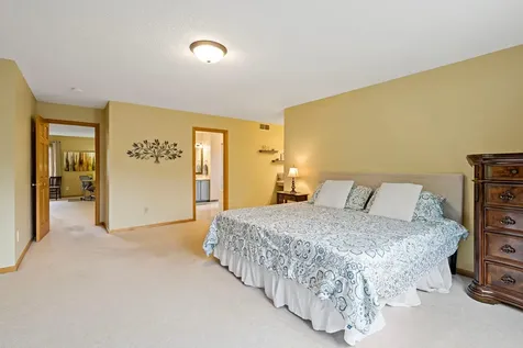 2065 Anton Way Shakopee MN 55379