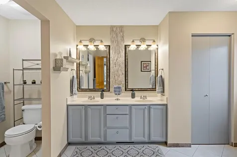 2065 Anton Way Shakopee MN 55379