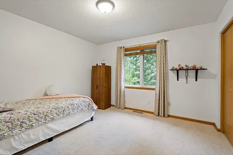 2065 Anton Way Shakopee MN 55379