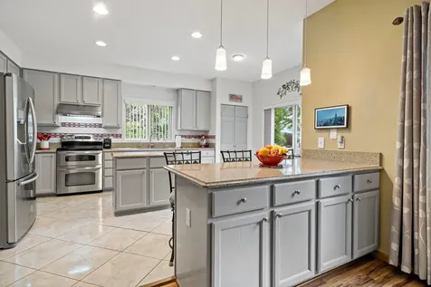 2065 Anton Way Shakopee MN 55379
