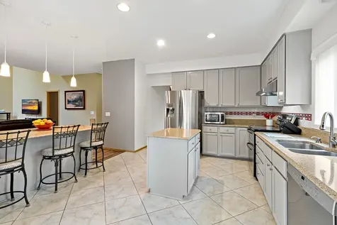 2065 Anton Way Shakopee MN 55379