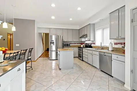 2065 Anton Way Shakopee MN 55379