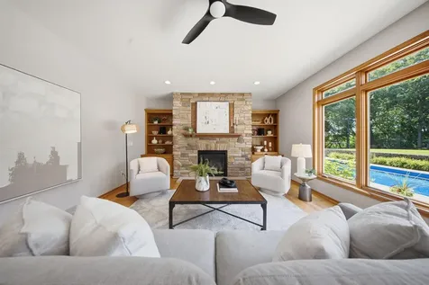 869 Mendakota Court Mendota Heights MN 55120