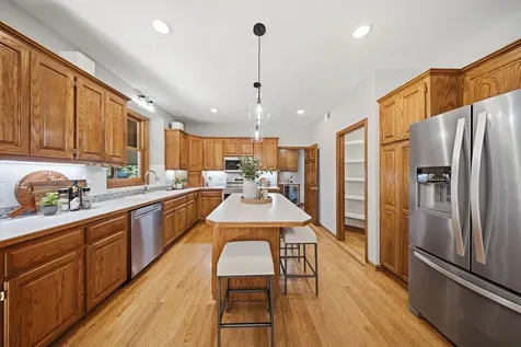 869 Mendakota Court Mendota Heights MN 55120
