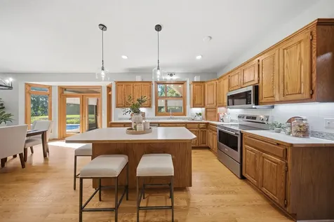 869 Mendakota Court Mendota Heights MN 55120