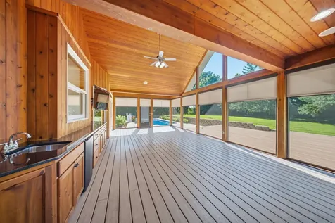 869 Mendakota Court Mendota Heights MN 55120
