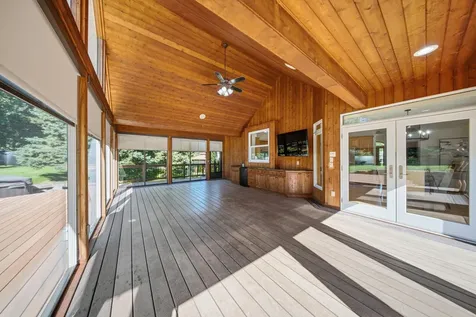 869 Mendakota Court Mendota Heights MN 55120