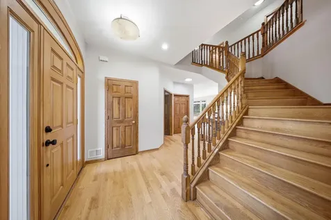 869 Mendakota Court Mendota Heights MN 55120