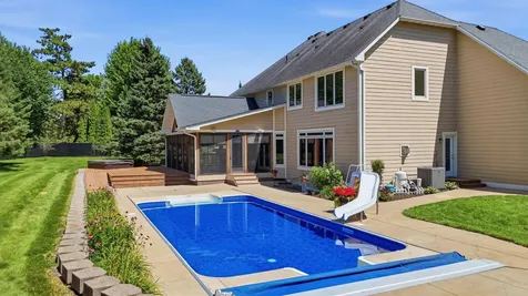 869 Mendakota Court Mendota Heights MN 55120
