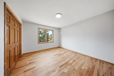 869 Mendakota Court Mendota Heights MN 55120