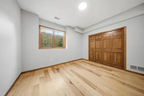 869 Mendakota Court Mendota Heights MN 55120