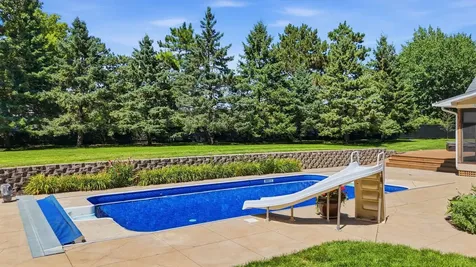 869 Mendakota Court Mendota Heights MN 55120