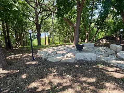869 Mendakota Court Mendota Heights MN 55120