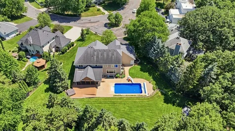 869 Mendakota Court Mendota Heights MN 55120