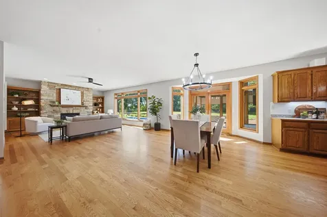 869 Mendakota Court Mendota Heights MN 55120