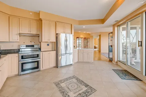 8301 Creekside Circle Bloomington MN 55437