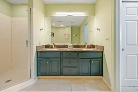 8301 Creekside Circle Bloomington MN 55437