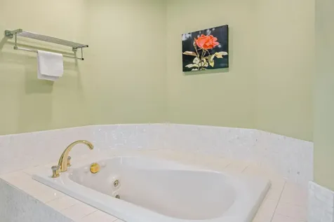 8301 Creekside Circle Bloomington MN 55437