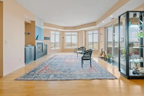 8301 Creekside Circle Bloomington MN 55437