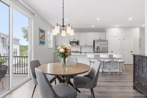 2864 Lexington Place N Roseville MN 55113
