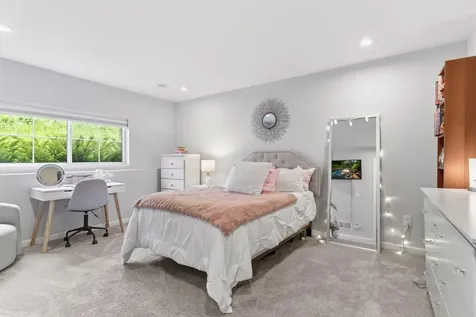 2864 Lexington Place N Roseville MN 55113