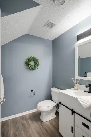 4853 Bisset Lane Inver Grove Heights MN 55076