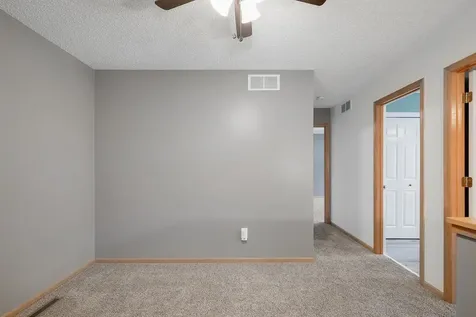 4853 Bisset Lane Inver Grove Heights MN 55076