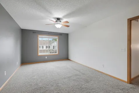 4853 Bisset Lane Inver Grove Heights MN 55076