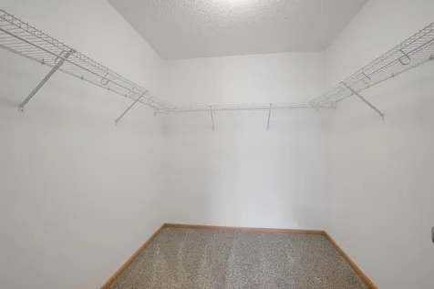 4853 Bisset Lane Inver Grove Heights MN 55076