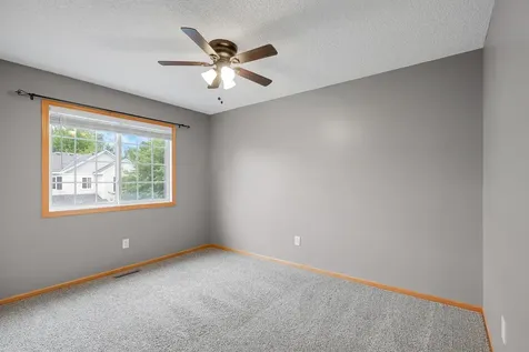 4853 Bisset Lane Inver Grove Heights MN 55076