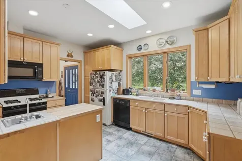 481 Sleepy Hollow Drive Roberts WI 54023