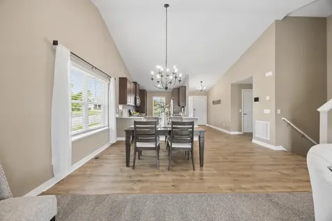 18192 Hartlin Avenue Lakeville MN 55044