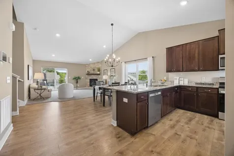 18192 Hartlin Avenue Lakeville MN 55044