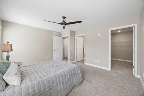 18192 Hartlin Avenue Lakeville MN 55044