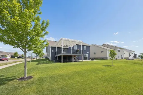 18192 Hartlin Avenue Lakeville MN 55044