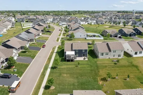 18192 Hartlin Avenue Lakeville MN 55044